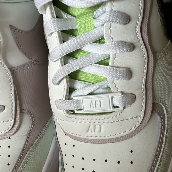 Sz 10.5 Nike Air Force 1 Shadow SE Pixel Swoosh - Barely Green W. Rare, Unique - Picture 14 of 14